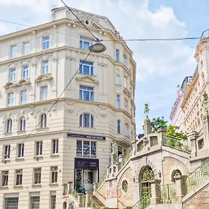 Mozart - Newly Renovated Vienna